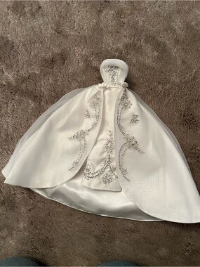 Joyeux  Silkstone Barbie Fashion